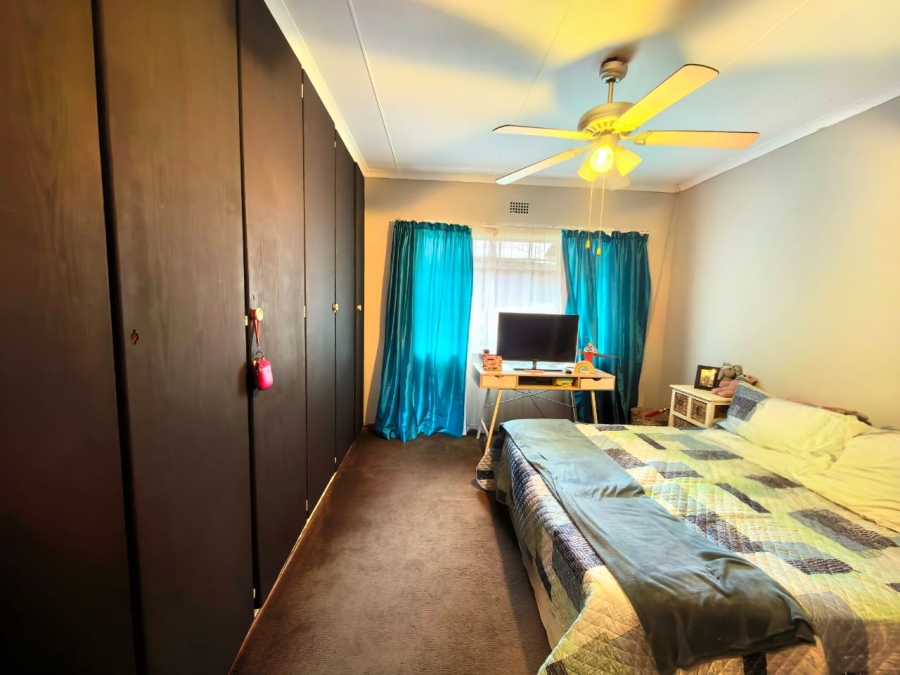 4 Bedroom Property for Sale in Vaalpark Free State